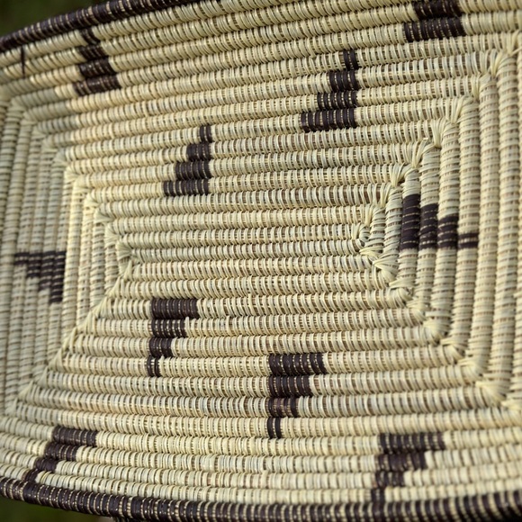 Handwoven Senegalese Kitchen tray - Picture 9 of 9